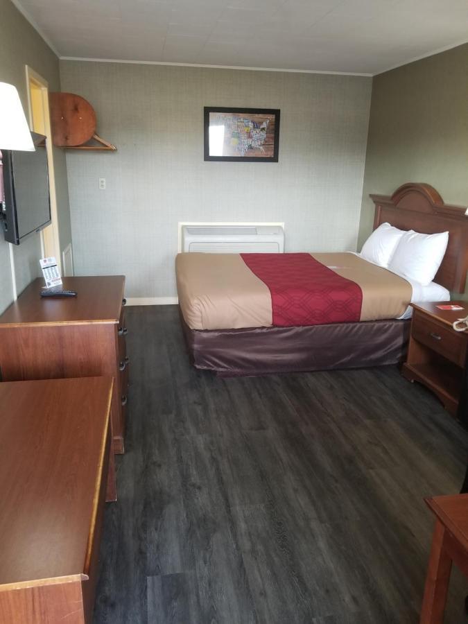 Falls Inn Newton Falls Εξωτερικό φωτογραφία