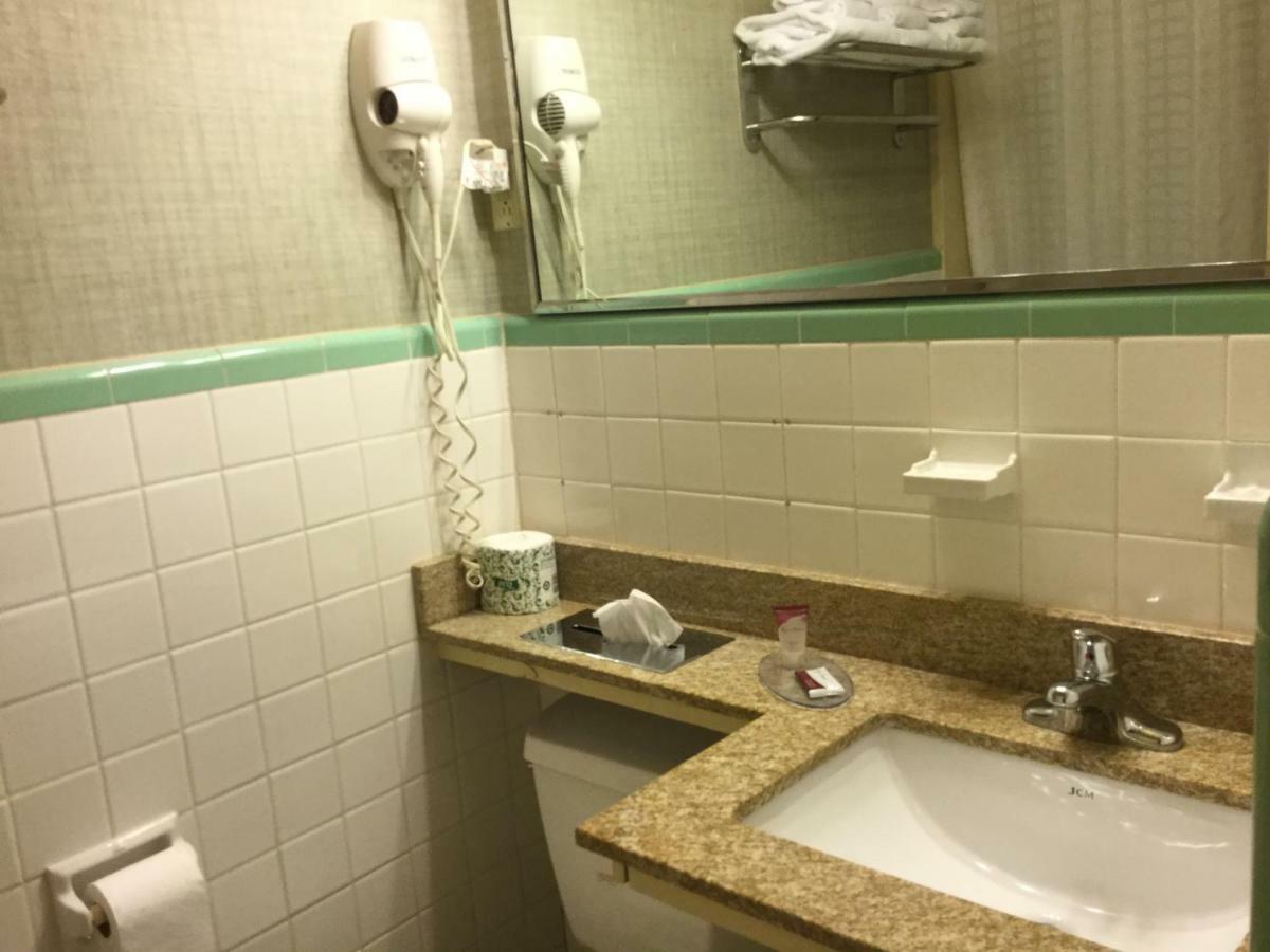 Falls Inn Newton Falls Εξωτερικό φωτογραφία